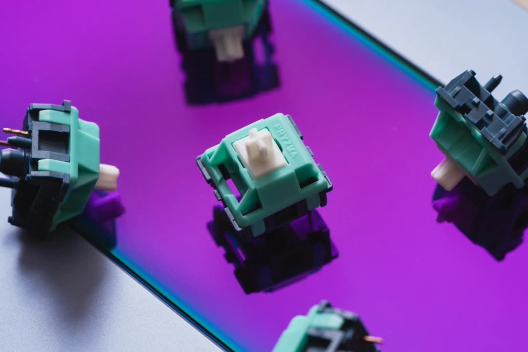 Pryzma Seafoam Linear Switches